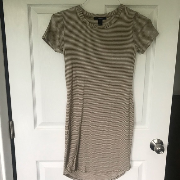 Forever 21 Dresses & Skirts - T-Shirt dress Forever 21 Dresses & Skirts - T-Shirt dress